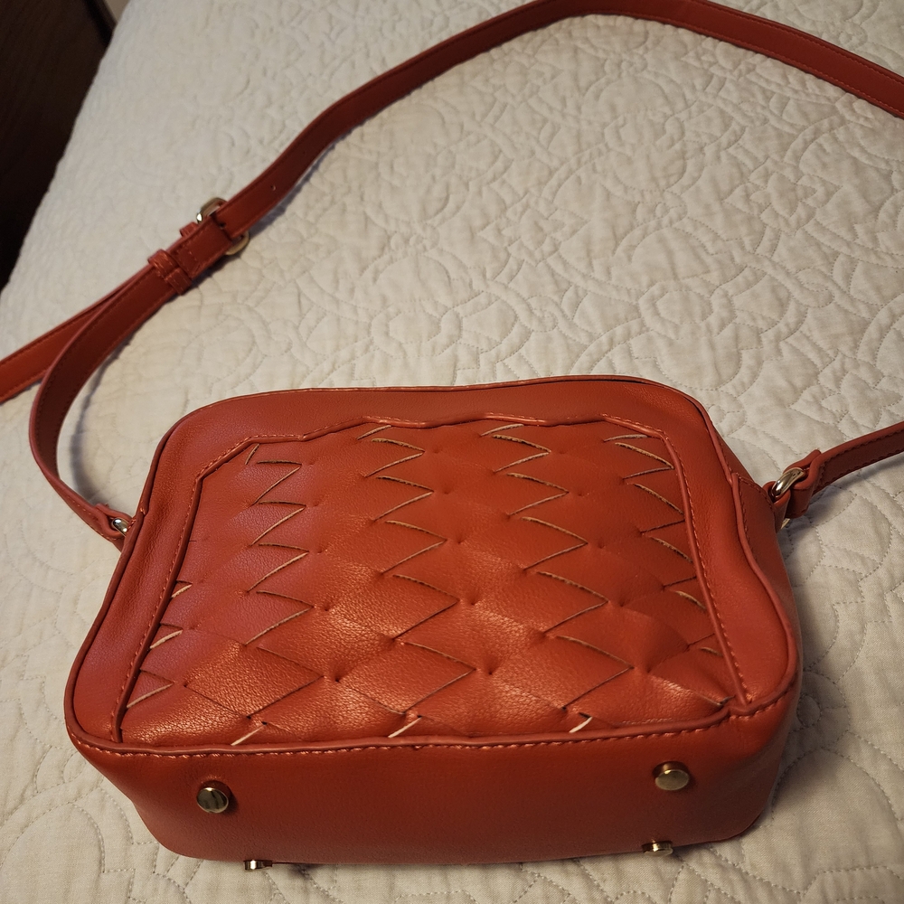 Elegant Woven Leather Shoulder Bag - Orange
